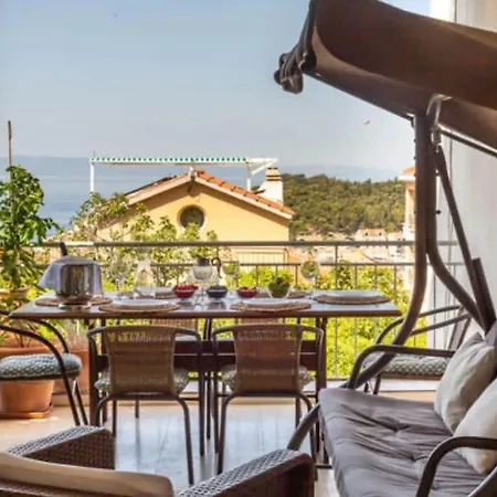 Dada-apartman Bugenvilija * Makarska