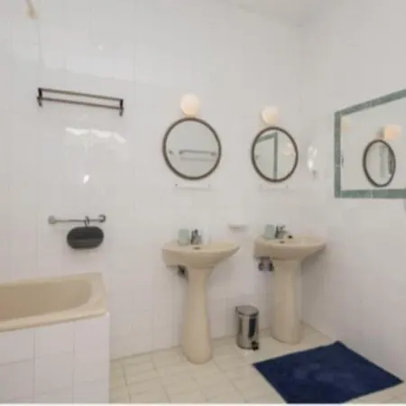 Dada-apartman Bugenvilija Apartment *