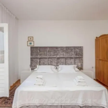 Dada-apartman Bugenvilija * Μακάρσκα