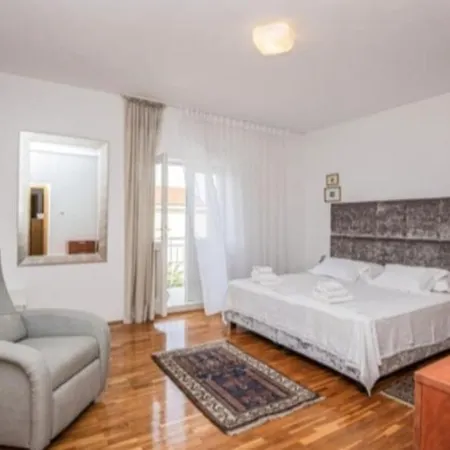 Dada-apartman Bugenvilija Διαμέρισμα Μακάρσκα